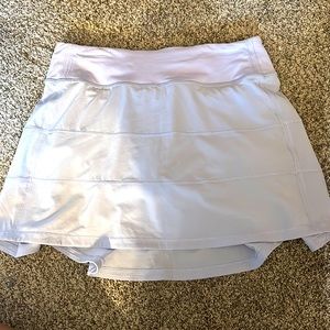 Lululemon size 4 skirt